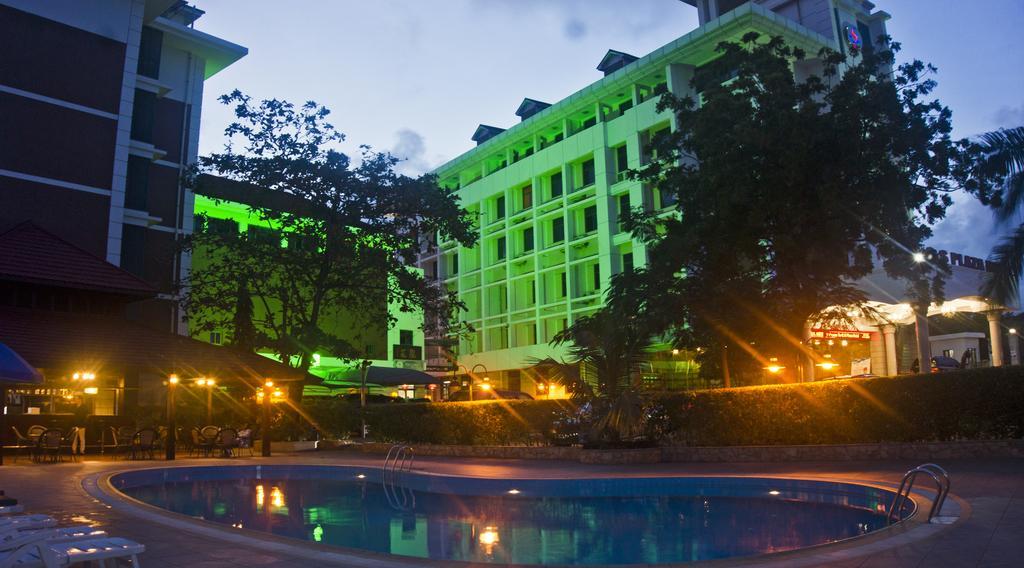 אקרה G.S Plaza Hotel מראה חיצוני תמונה