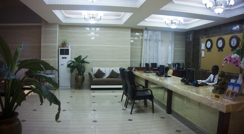 אקרה G.S Plaza Hotel מראה חיצוני תמונה