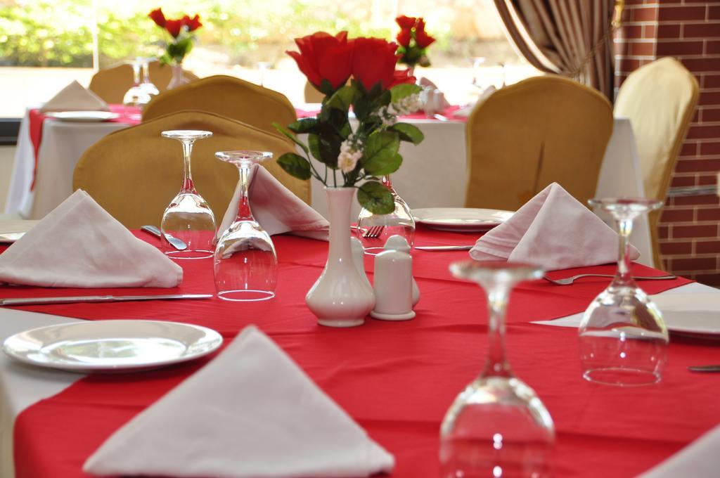 אקרה G.S Plaza Hotel מראה חיצוני תמונה