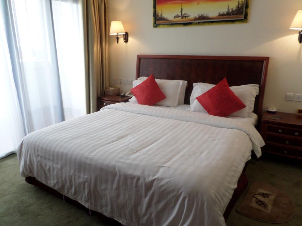 אקרה G.S Plaza Hotel מראה חיצוני תמונה