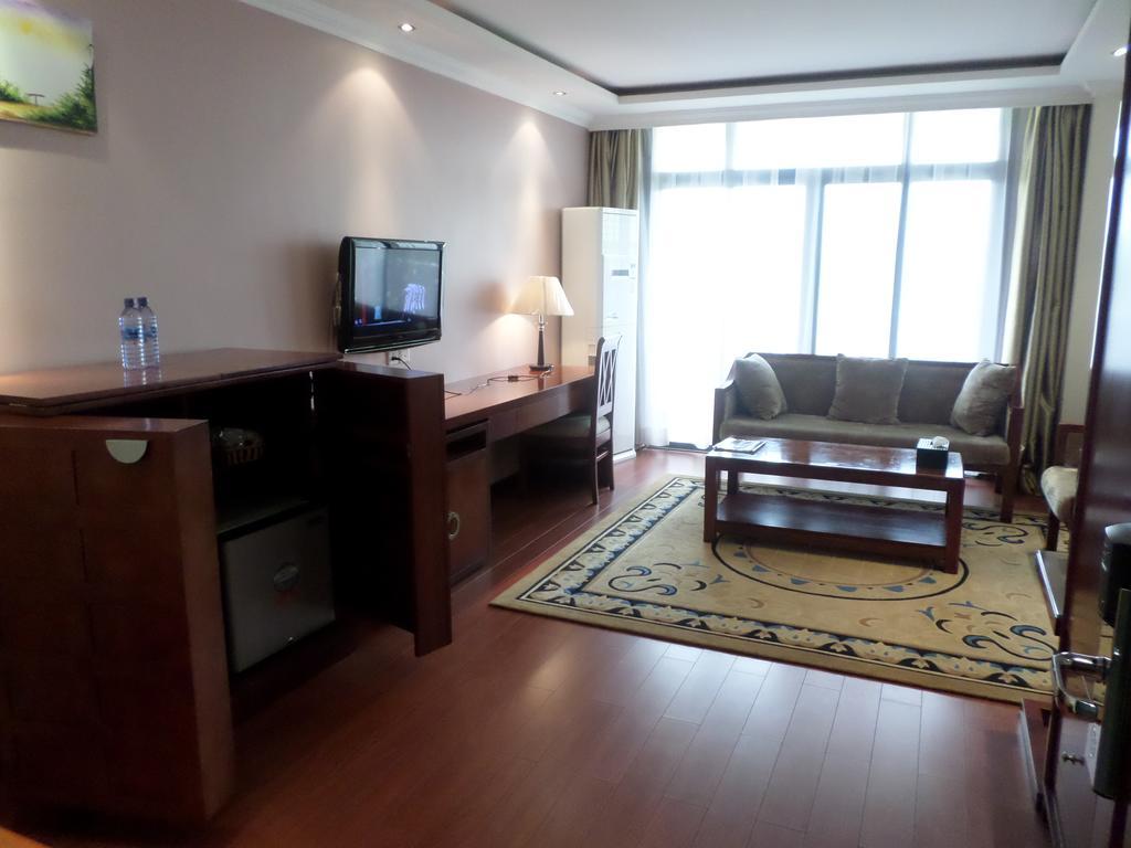 אקרה G.S Plaza Hotel מראה חיצוני תמונה