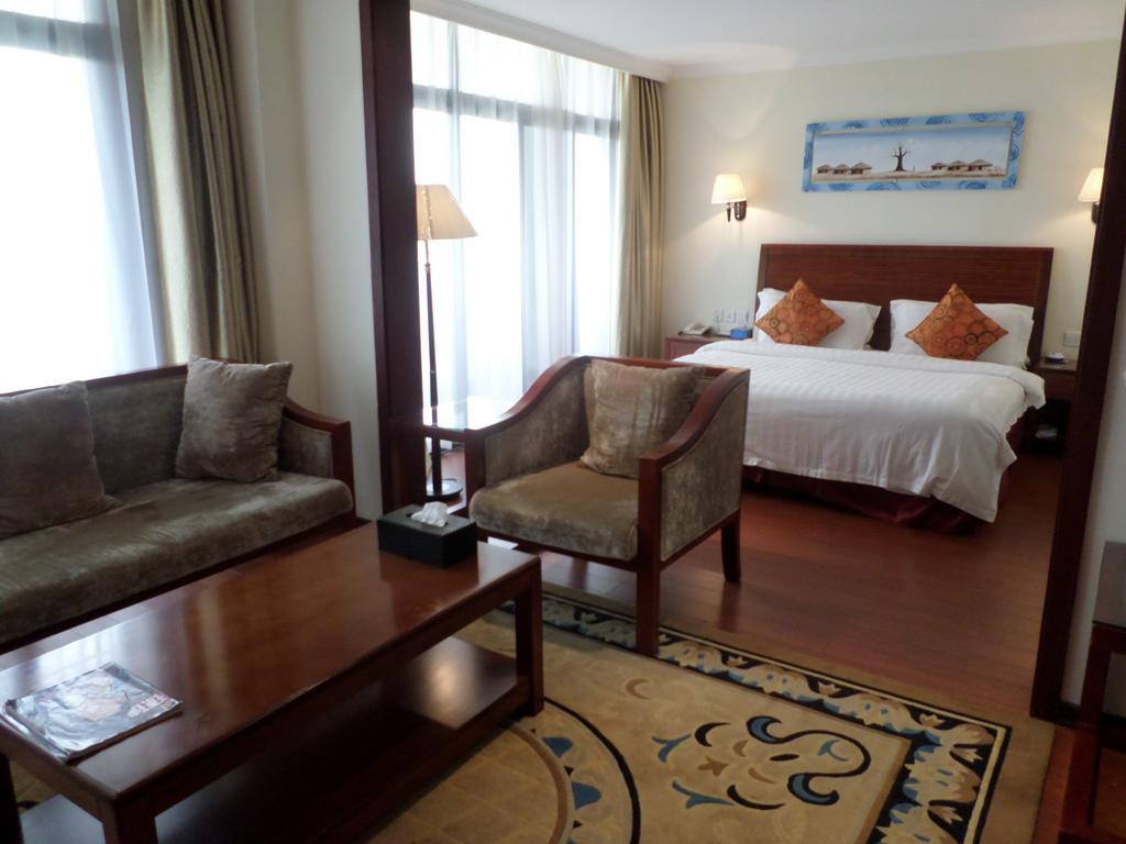 אקרה G.S Plaza Hotel מראה חיצוני תמונה