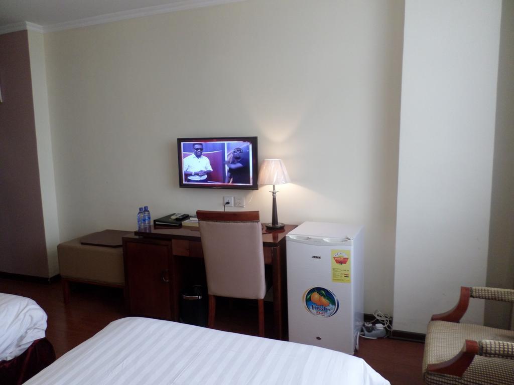 אקרה G.S Plaza Hotel מראה חיצוני תמונה