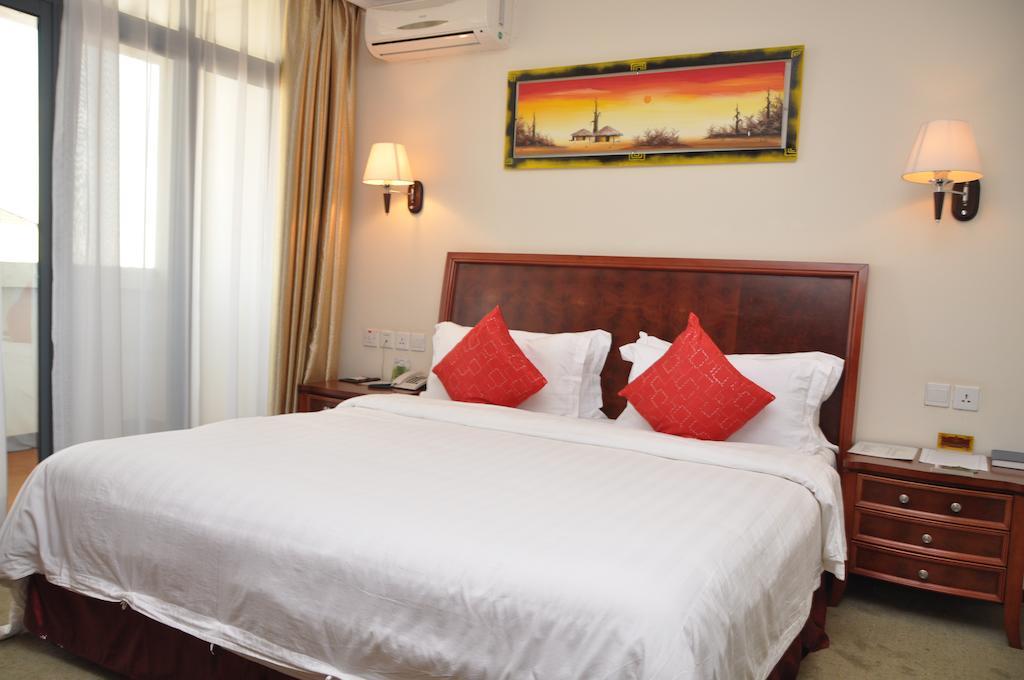 אקרה G.S Plaza Hotel מראה חיצוני תמונה