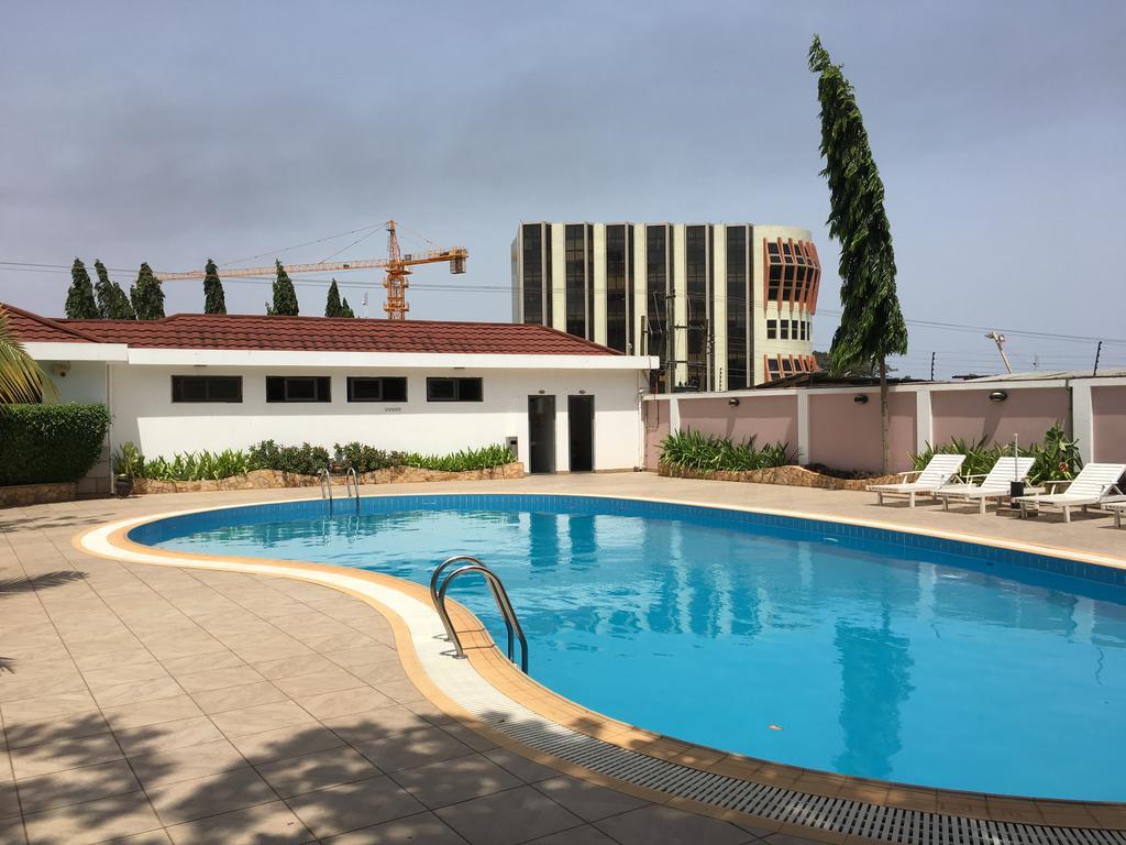 אקרה G.S Plaza Hotel מראה חיצוני תמונה