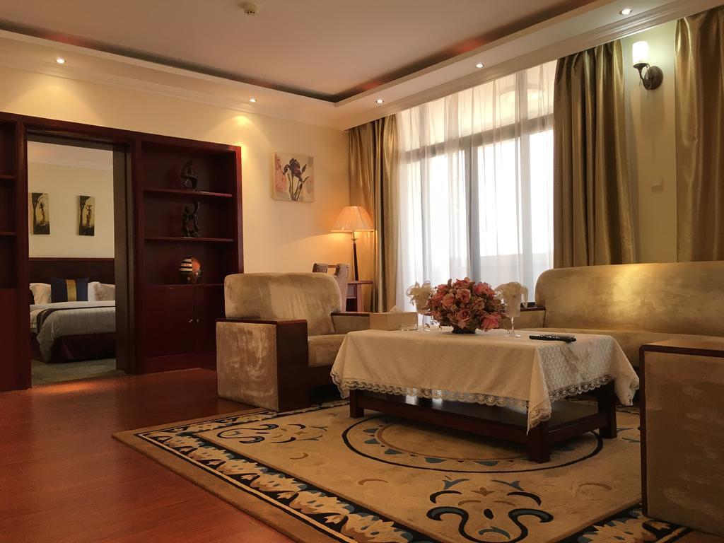 אקרה G.S Plaza Hotel מראה חיצוני תמונה