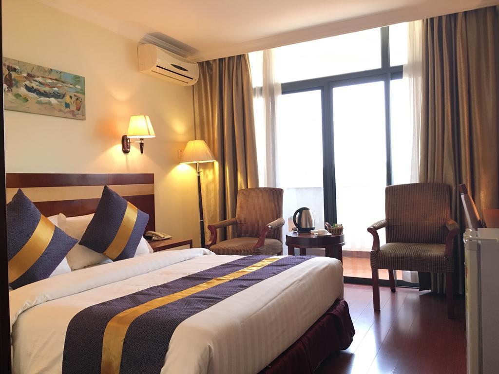 אקרה G.S Plaza Hotel מראה חיצוני תמונה